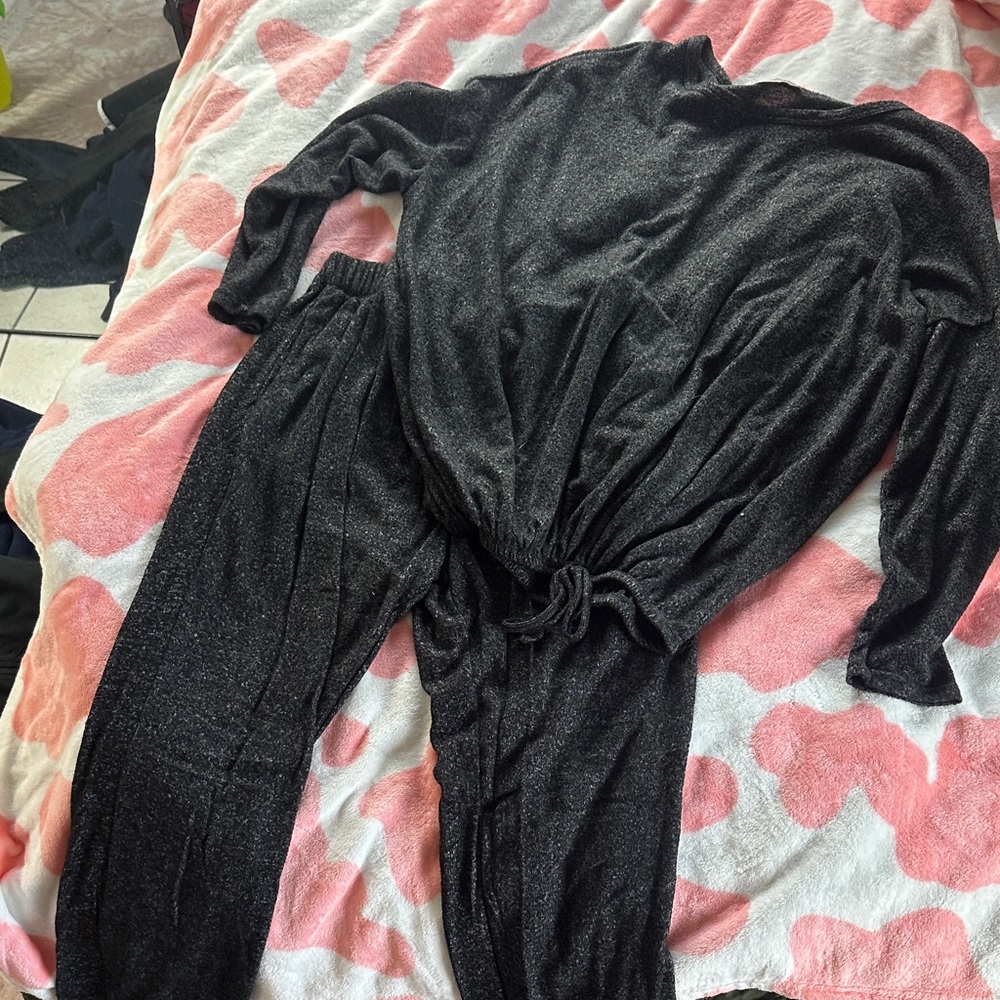 Elegant Black Women's Loungewear Set